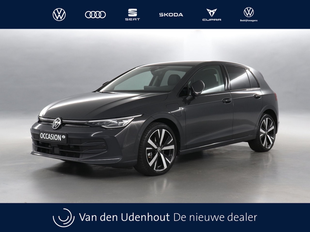 Volkswagen Golf - 1.5 eHybrid 204pk Life Edition DSG / Navigatie / App Connect / Camera / Stoel+ stuurverwar - AutoWereld.nl
