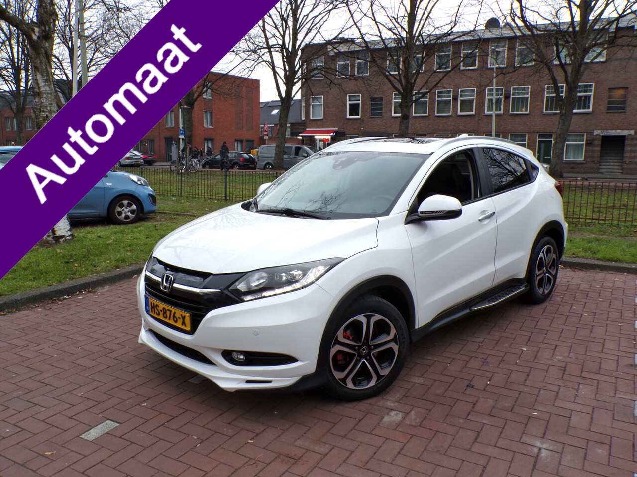 Honda HR-V - 1.5 i-VTEC Executive AUTOMAAT PANORAMADAK NAVI TEL CRUISECON. - AutoWereld.nl
