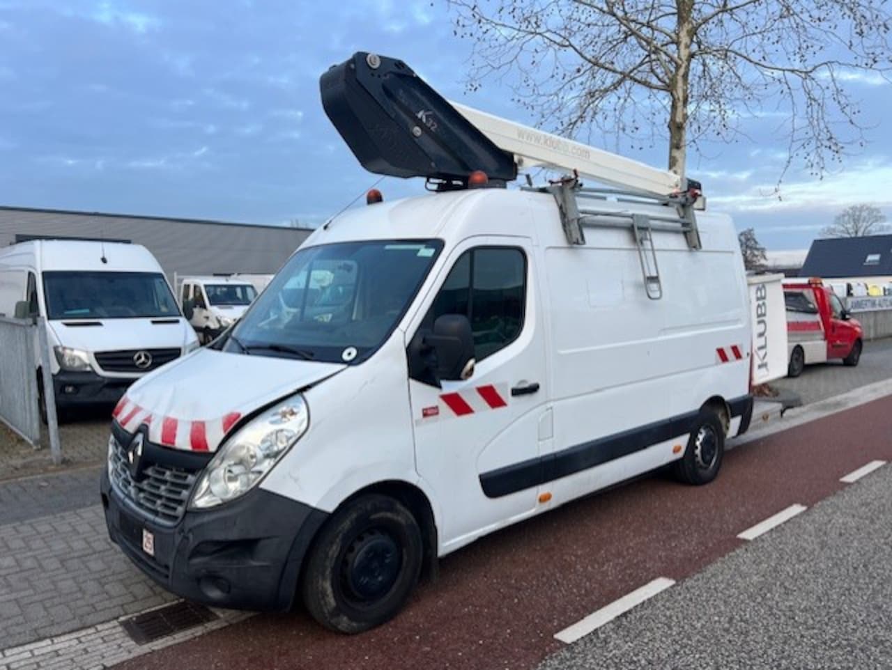 Renault Master - T35 2.3 dCi 96KW L2H2 K32 KLUBB HOOGWERKER EURO6 - AutoWereld.nl