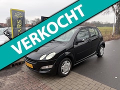 Smart Forfour - 1.0 pure AIRCO, ELEKT PAKKET, CENTRALE DEURVERGRENDELING, MULTIMEDIA, MET APK