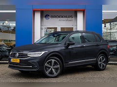 Volkswagen Tiguan - 1.5 TSI Life Business | Trekhaak-uitklapbaar | Cruise adaptief | Camera | Stuur+stoel verw