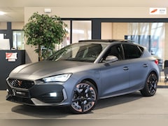 CUPRA Leon - 1.4 e-Hybrid VZ Copper 245PK MATT Pano Volleder Led Cam Navi ACC