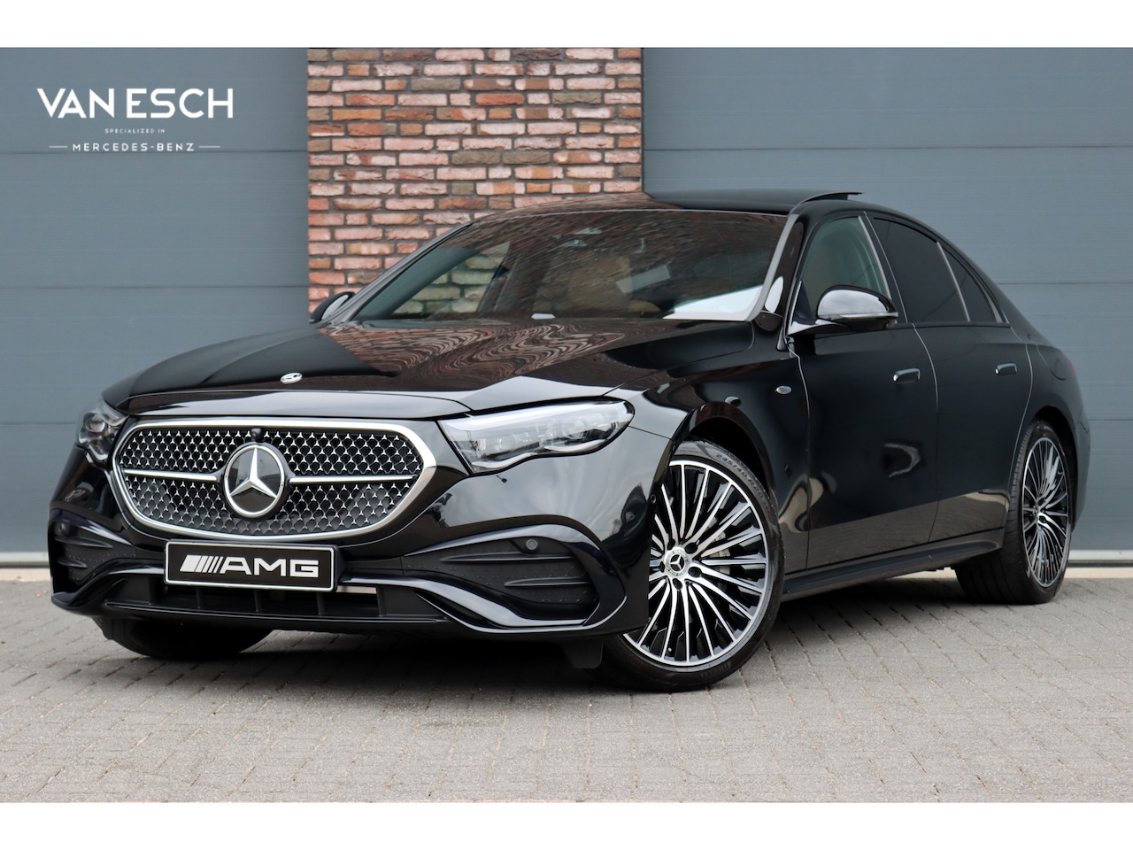 Mercedes-Benz E-klasse - 300 de AMG Line | Hyperscreen | Airmatic | Achterasbesturing | Distronic | Digital Light | - AutoWereld.nl