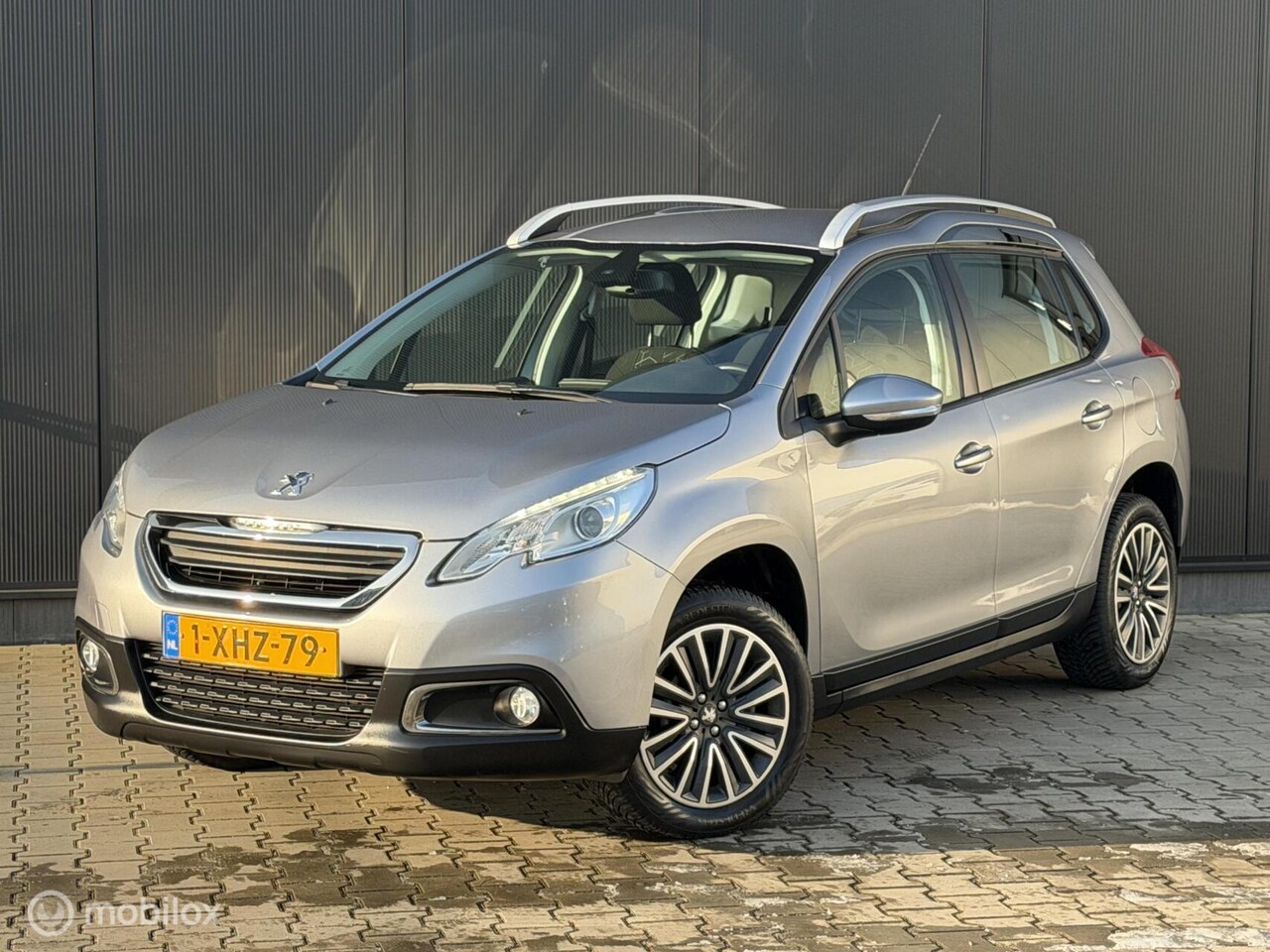 Peugeot 2008 - 1.2 82PK Active | CRUISE | TREKHAAK | PDC | - AutoWereld.nl