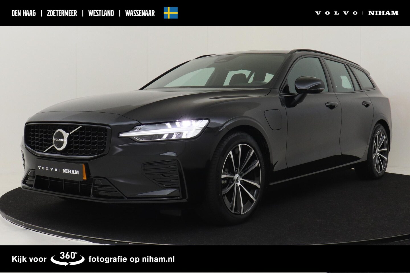 Volvo V60 - T6 PLUG-IN HYBRID AWD PLUS DARK -PANO.DAK|HARMAN/KARDON|360°CAM|BLIS|TREKHAAK - AutoWereld.nl