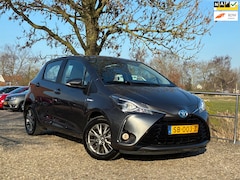 Toyota Yaris - 1.5 Hybrid Design | Navi + Clima + Cruise nu €10.975,