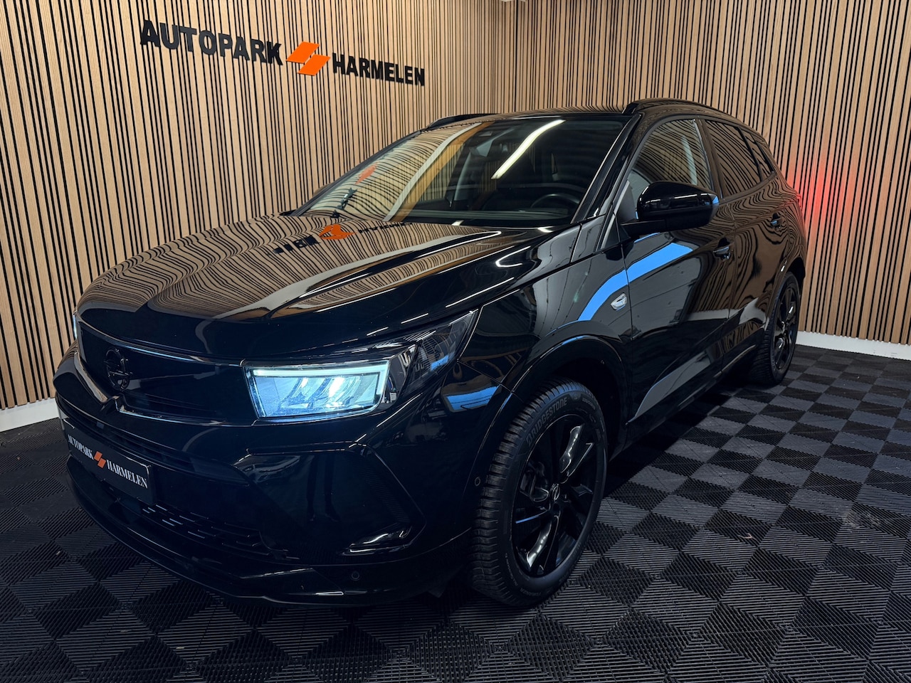 Opel Grandland - 1.2 Turbo GS Line Black pakket Automaat - AutoWereld.nl