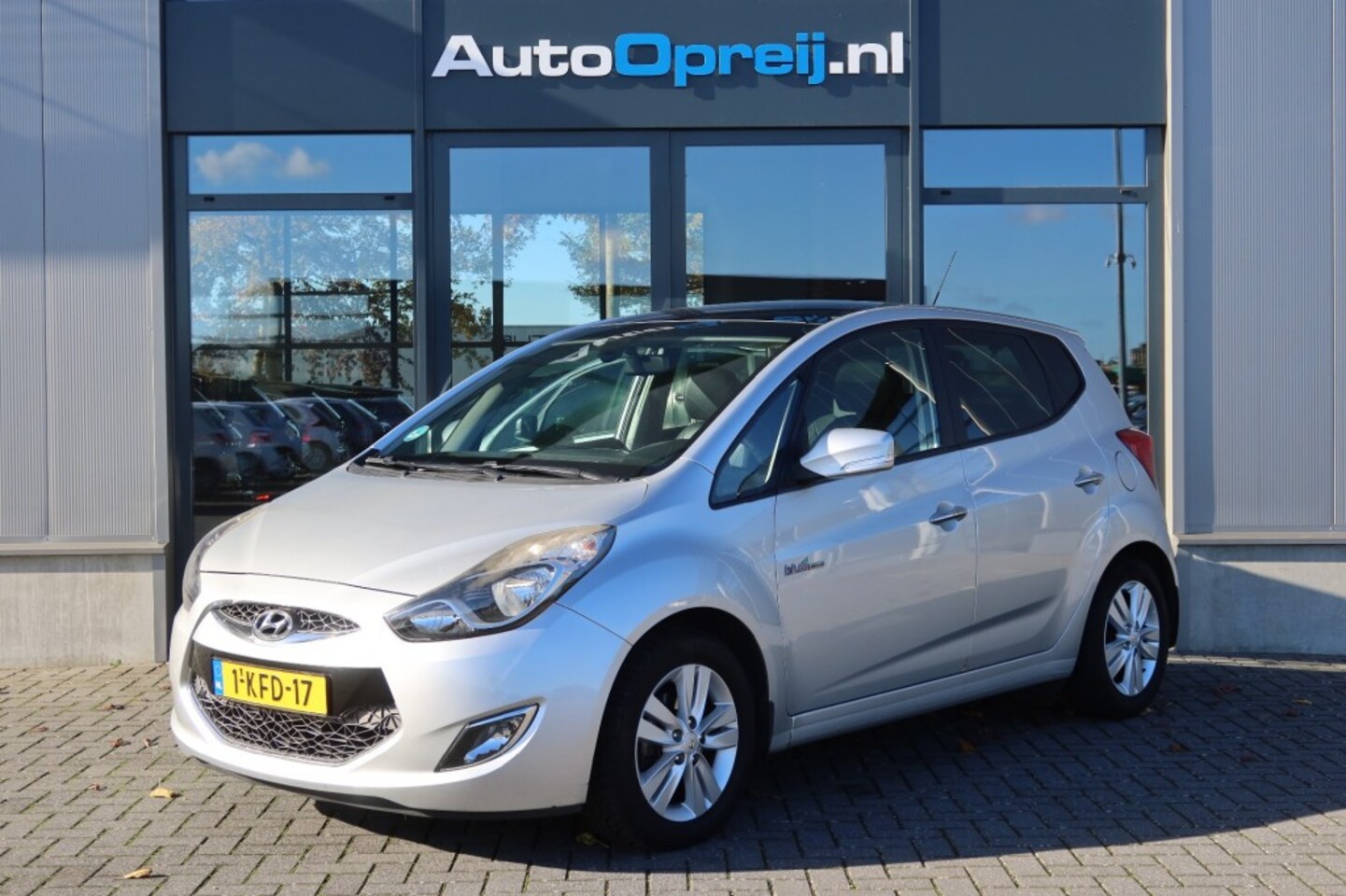 Hyundai ix20 - 1.4 i-Catcher NAVI, Camera, Schuif/kanteldak, Trekhaak, Leder, Cruise - AutoWereld.nl