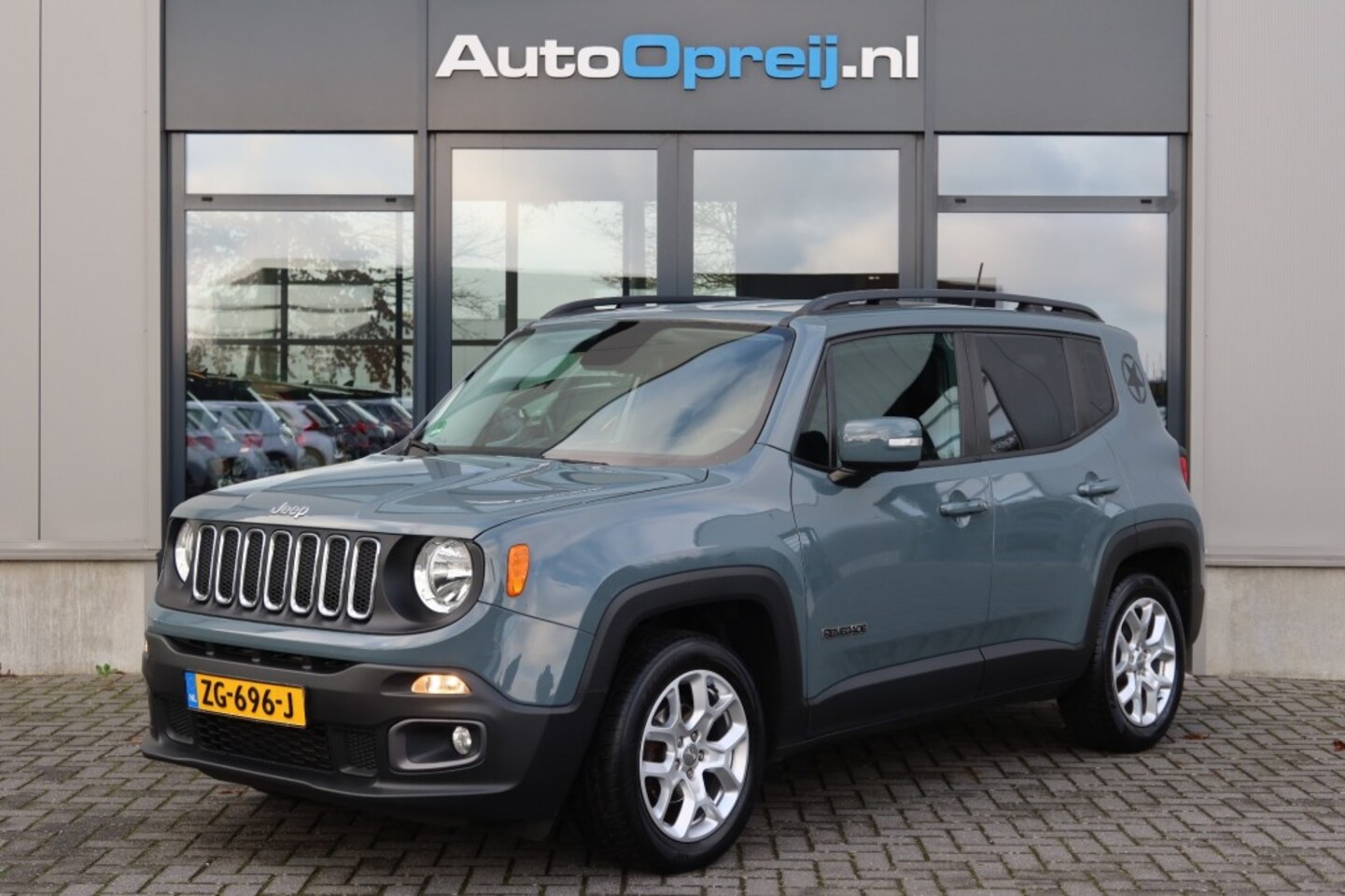 Jeep Renegade - 1.4 Multiair Night Eagle II Limited NAVI Full map, Cruise, Trekhaak afnb. - AutoWereld.nl