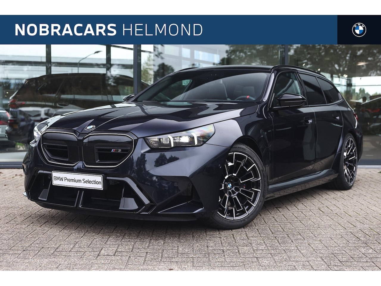 BMW 5-serie Touring - M5 Automaat / Panoramadak / Trekhaak / Stoelventilatie / Parking Assistant Professional / - AutoWereld.nl