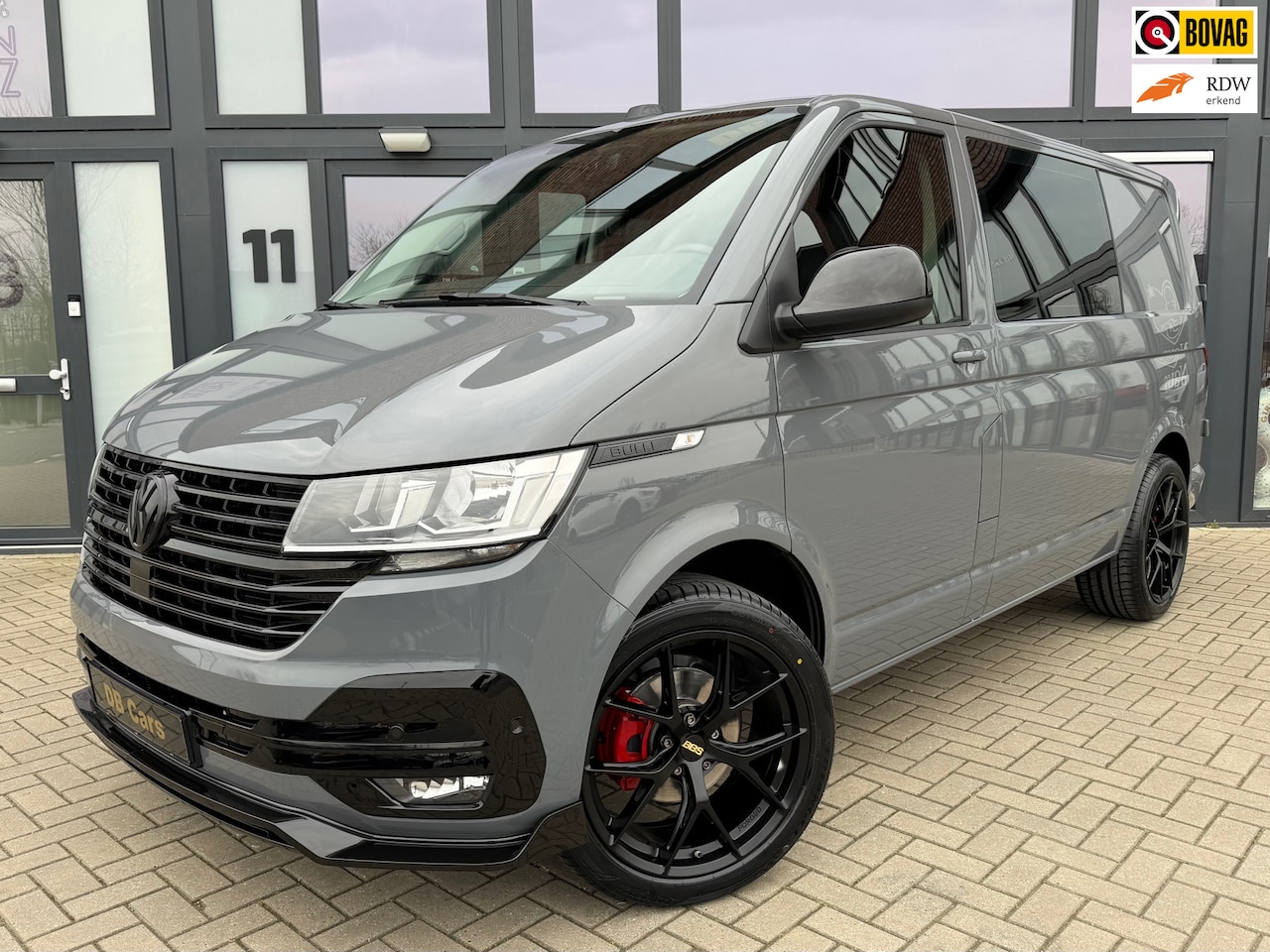 Volkswagen Transporter - 2.0 TDI L1 Dubbel Cabine,Nardo Grey,Camera,Bulli,automaat,20 inch - AutoWereld.nl