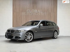 BMW 3-serie Touring - 325xi LCI - 6 CILINDER - AUTOMAAT - M PAKKET - LEER - NAVIGATIE