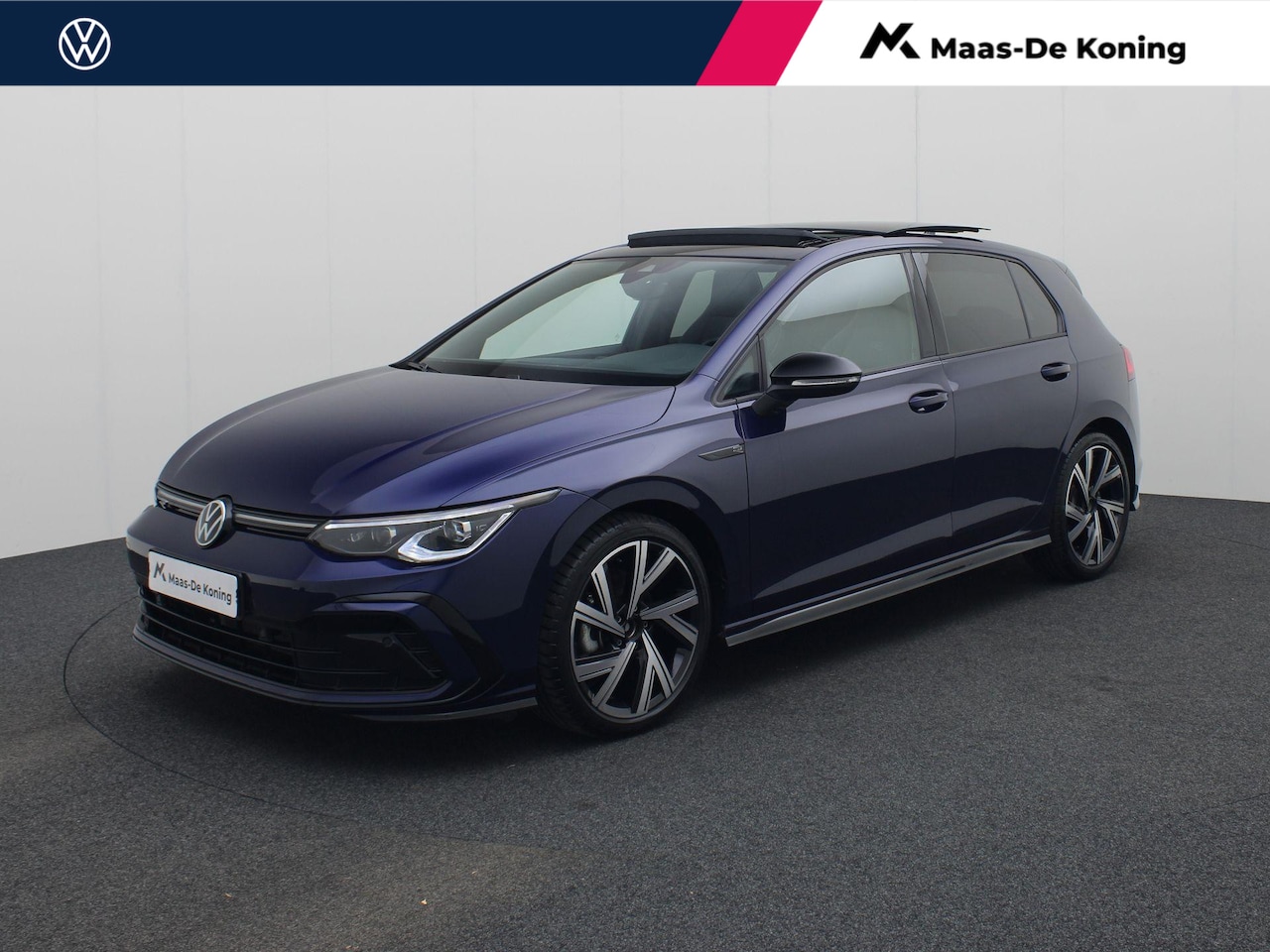 Volkswagen Golf - 1.5eTSI/150PK R-Line Blackstyle DSG · Panoramadak · Camera + Parkeersensoren · Stoel-& stu - AutoWereld.nl