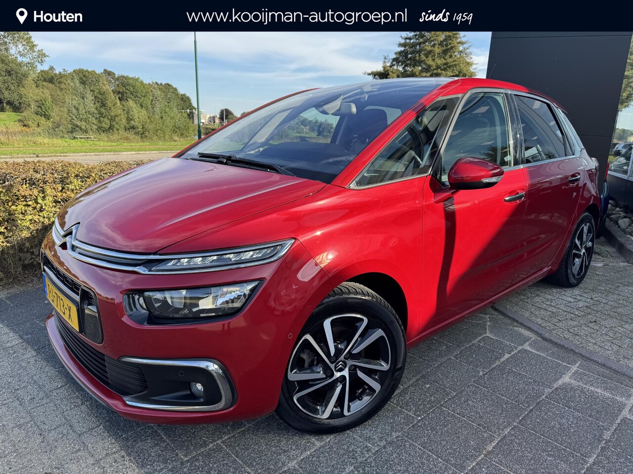 Citroën C4 Picasso - 1.2 PureTech Shine 1.2 PureTech Shine , Afneembare Trekhaak, Lichtmetalen Velgen, Elektrische Achterklep, Nav - AutoWereld.nl