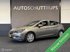 Opel Astra - 1.0 Business+ NAVI / CRUISE / TR.HAAK / STOELVERW. / STUURVERW. / NAP /