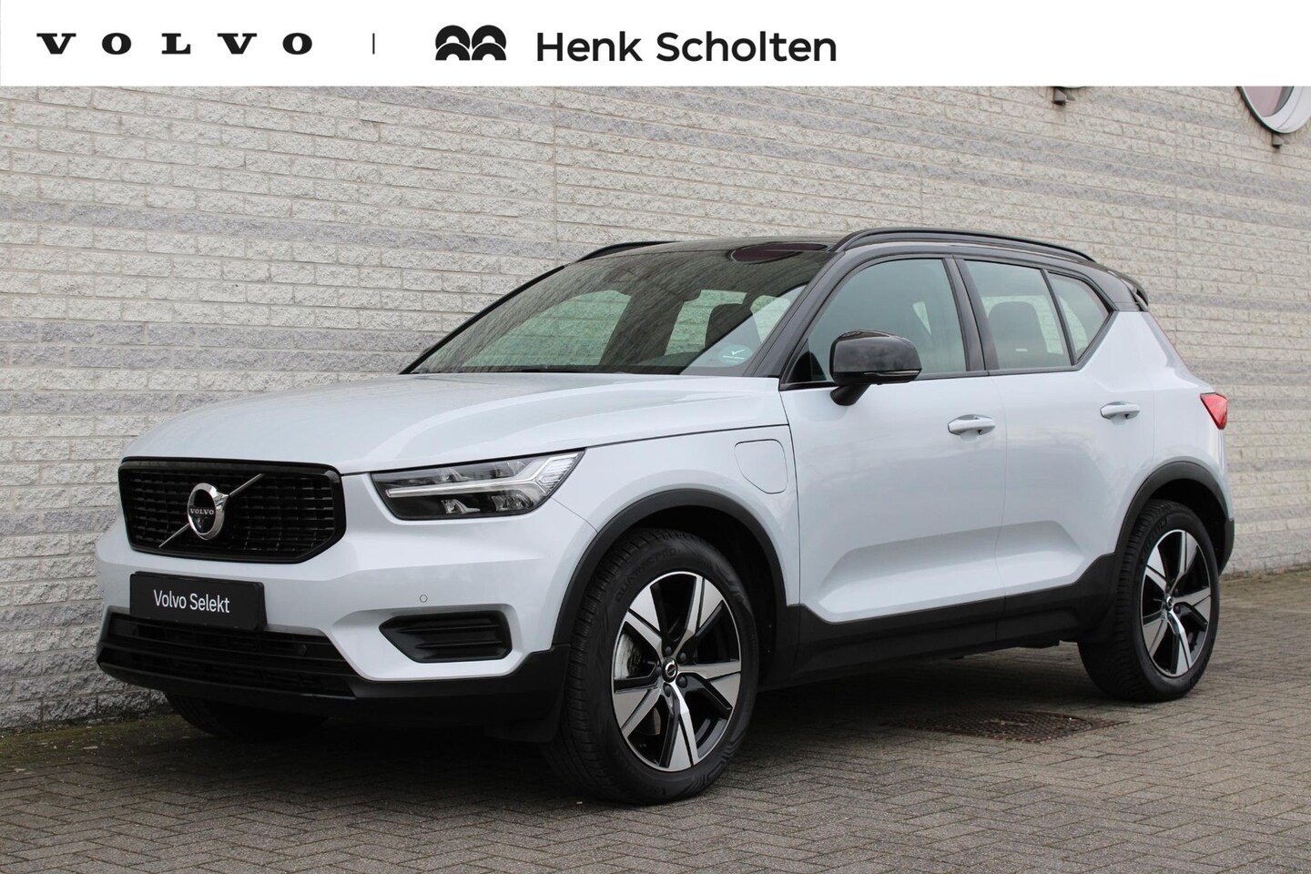 Volvo XC40 - 1.5 T4 Recharge R-Design | Dealeronderhouden | Adaptive Cruise control | Panoramadak | Vis - AutoWereld.nl