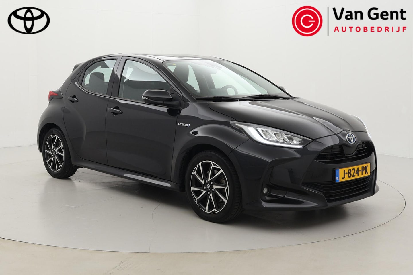 Toyota Yaris - 1.5 Hybrid First Edition | Navigatie | Adaptive Cruise | Clima | Keyless | Apple Carplay / - AutoWereld.nl