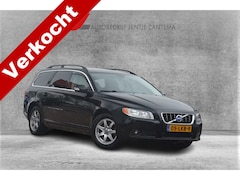 Volvo V70 - 2.5T Momentum Nederlandse auto 5 cilinder met oa leren bekleding navigatie pdc trekhaak cv