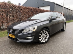 Volvo V60 - 1.6 D2 Kinetic / AUTOMAAT / NAVI / SCHUIFDAK