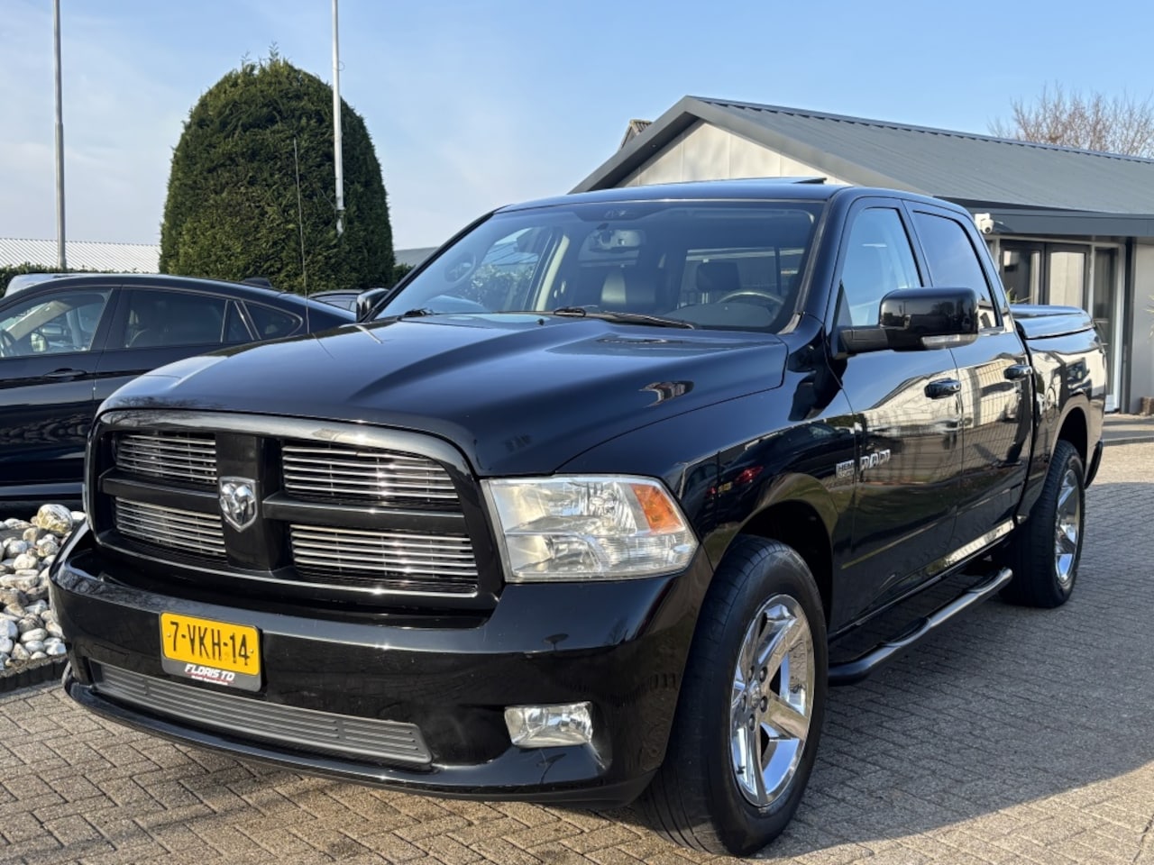 Dodge Ram 1500 - 5.7 V8 4X4 Dubbel Cabine Zwart LPG Youngtimer 2010 - AutoWereld.nl