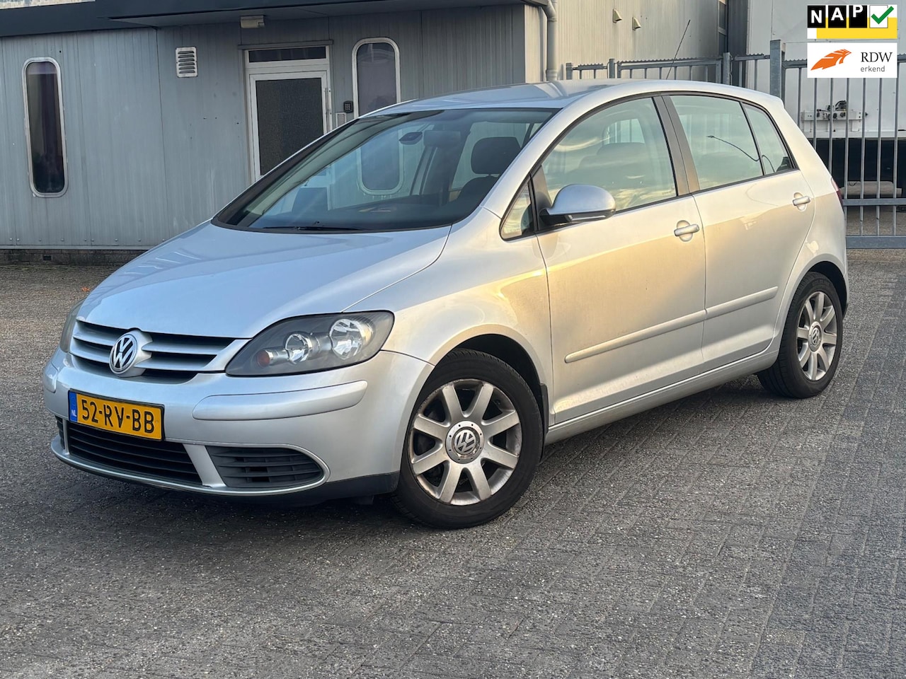 Volkswagen Golf Plus - 2.0 FSI Sportline 2.0 FSI Sportline, Nap, Apk, AUTOMAAT, Airco, Trkhaak, Elek pkt - AutoWereld.nl