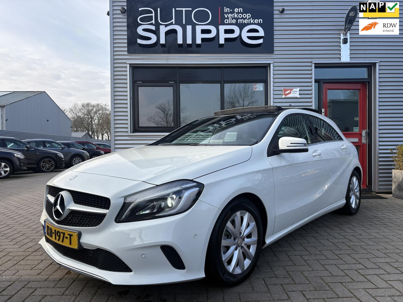 Mercedes-Benz A-klasse - 180 Lease Edition Ambition -5DRS.-AUTOMAAT-OPEN DAK-LED-SPORTSTOELEN-ORIGINEEL NEDERLANDS! - AutoWereld.nl