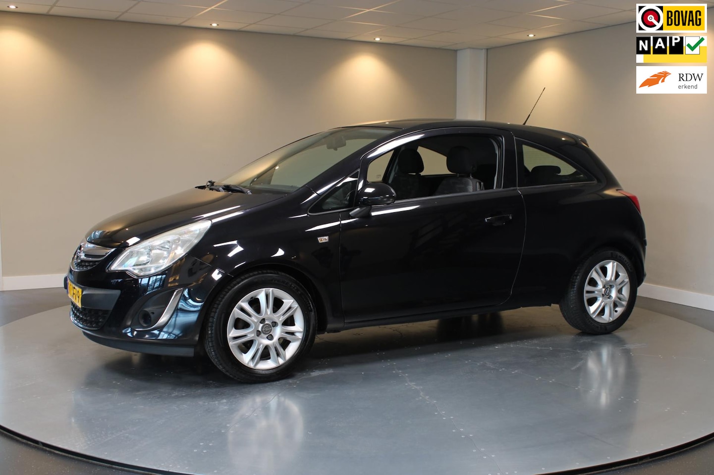 Opel Corsa - 1.2-16V Edition *Automaat!* 1ste Eigenaar|Dealer OH|Airco|Cruise|NAP - AutoWereld.nl