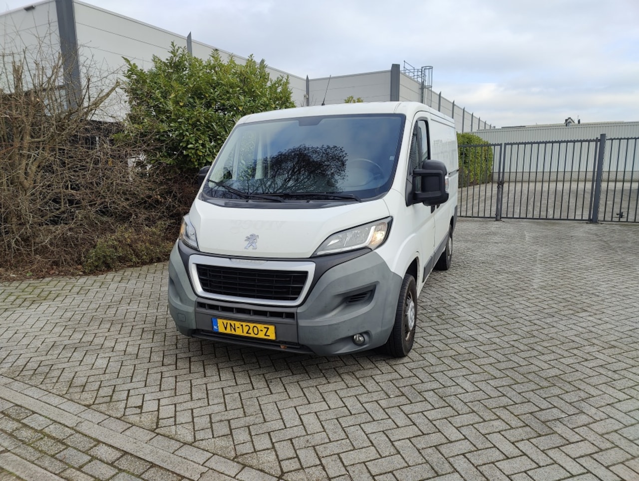 Peugeot Boxer - 330 2.2 HDI 2015 EURO 5 Airco - AutoWereld.nl