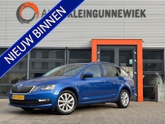 Skoda Octavia Combi - 1.0 TSI Greentech Ambition Business / Allseason Banden / Trekhaak / Applecarplay/AndroidAu
