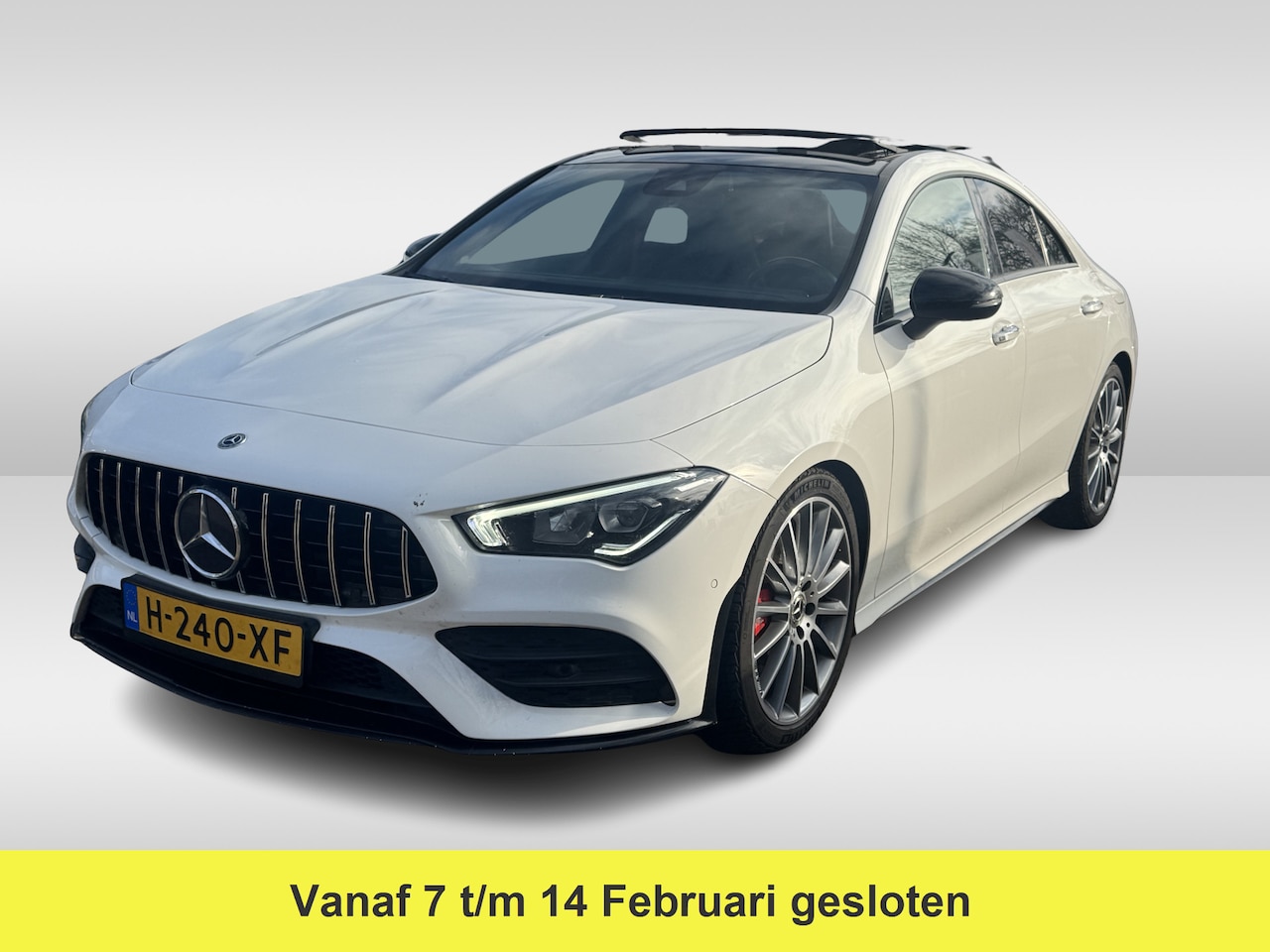 Mercedes-Benz CLA-Klasse - 200 Business Solution AMG / Panoramadak / Camera / Sfeerverlichting / 18'' / Leder&Alcanta - AutoWereld.nl