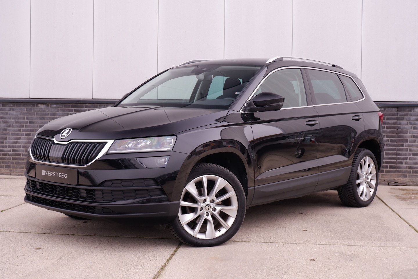 Skoda Karoq - 1.5 TSI ACT Style | LED | Elek. Trekhaak | Navi | Carplay | Camera - AutoWereld.nl