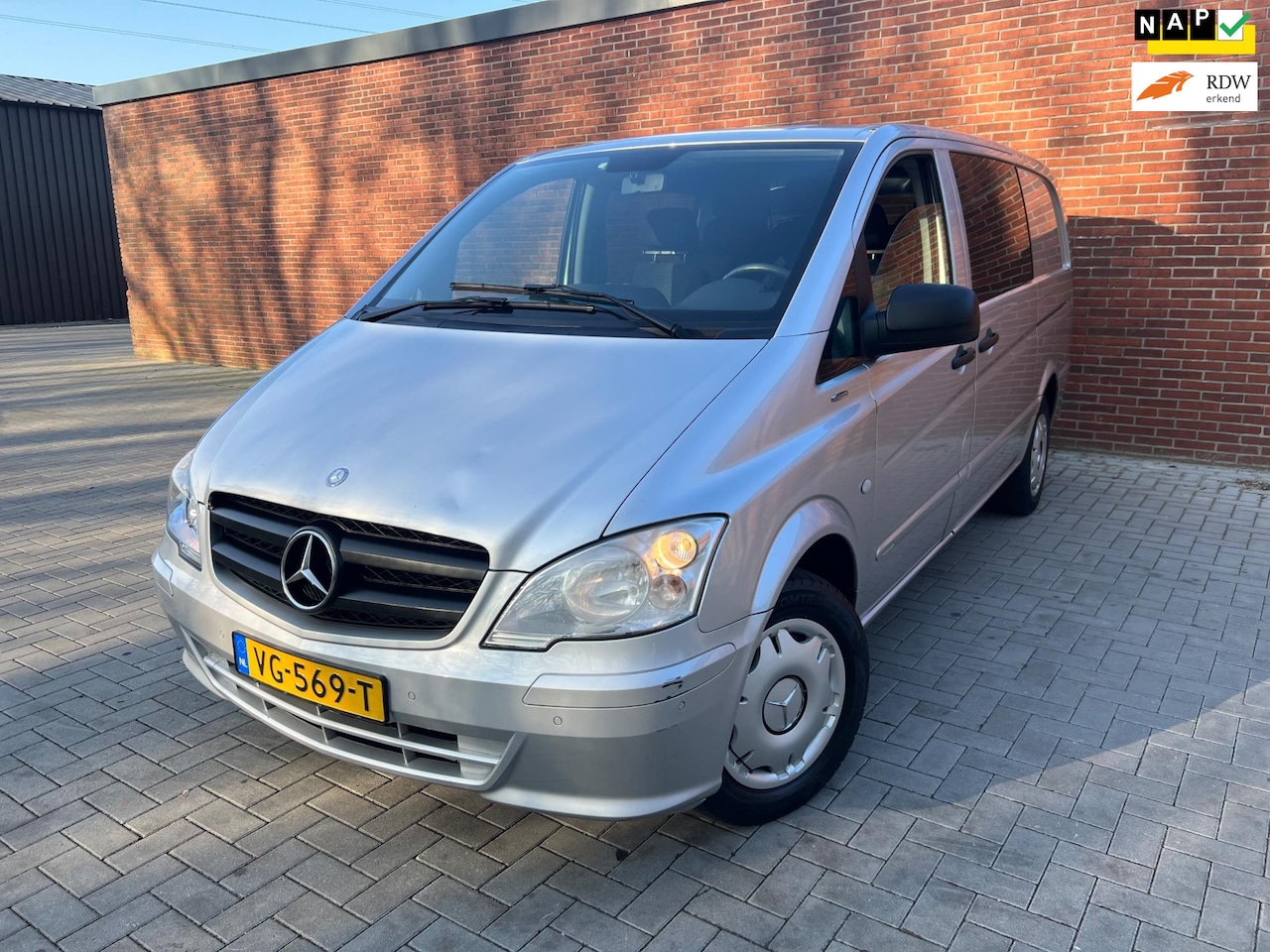 Mercedes-Benz Vito - 113 CDI 320 Lang HD AUTOMAAT | DUBBELE CABINE | TREKHAAK | 5 ZITPLAATSEN - AutoWereld.nl