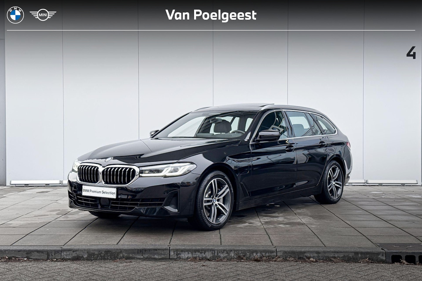 BMW 5-serie Touring - 530e High Executive Luxuryline Comfort Acces / Glazen Schuifdak / Stoelverwarming / Adapti - AutoWereld.nl