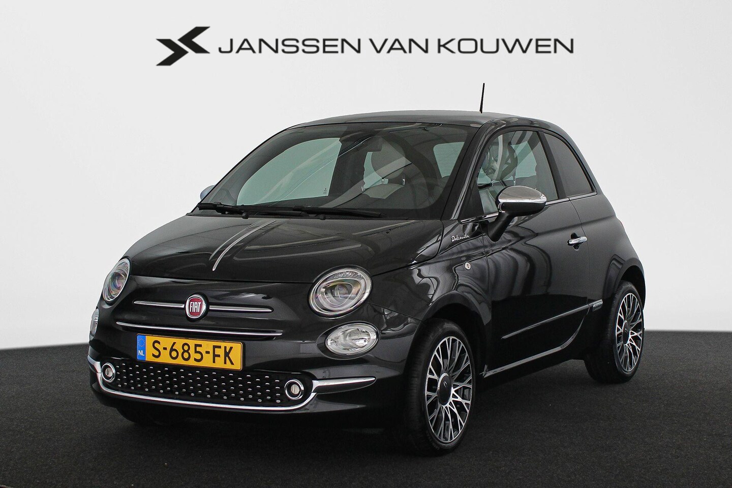 Fiat 500 - 1.0 Hybrid Dolcevita Panoramadak Navigatie Climate Control 16" LMW Parkeersensoren - AutoWereld.nl