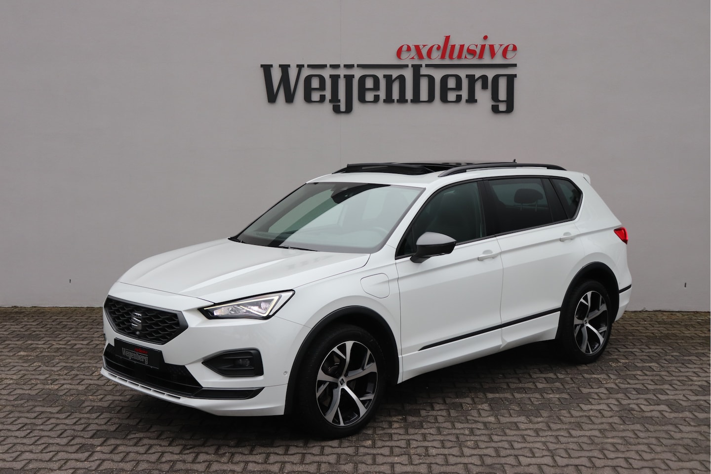 SEAT Tarraco - 1.4 TSI e-Hybrid PHEV FR Pano Trekhaak 360 View - AutoWereld.nl