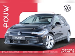 Volkswagen Golf - 1.5 eHybrid 204pk Life Edition | SoH 100% | Panoramadak | Trekhaak Elektrisch Uitklapbaar