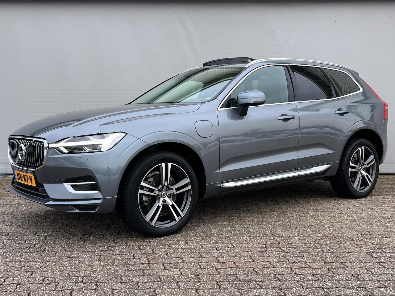 Volvo XC60 - T8 Recharge 392 PK AWD | Inscription | Luchtvering | SOH 95,6% | VOL OPTIES!! - AutoWereld.nl