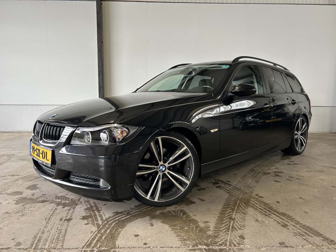BMW 3-serie Touring - 320d automaat High Executive M SPORT AUTOMAAT CRUISE ECC 19 INCH - AutoWereld.nl