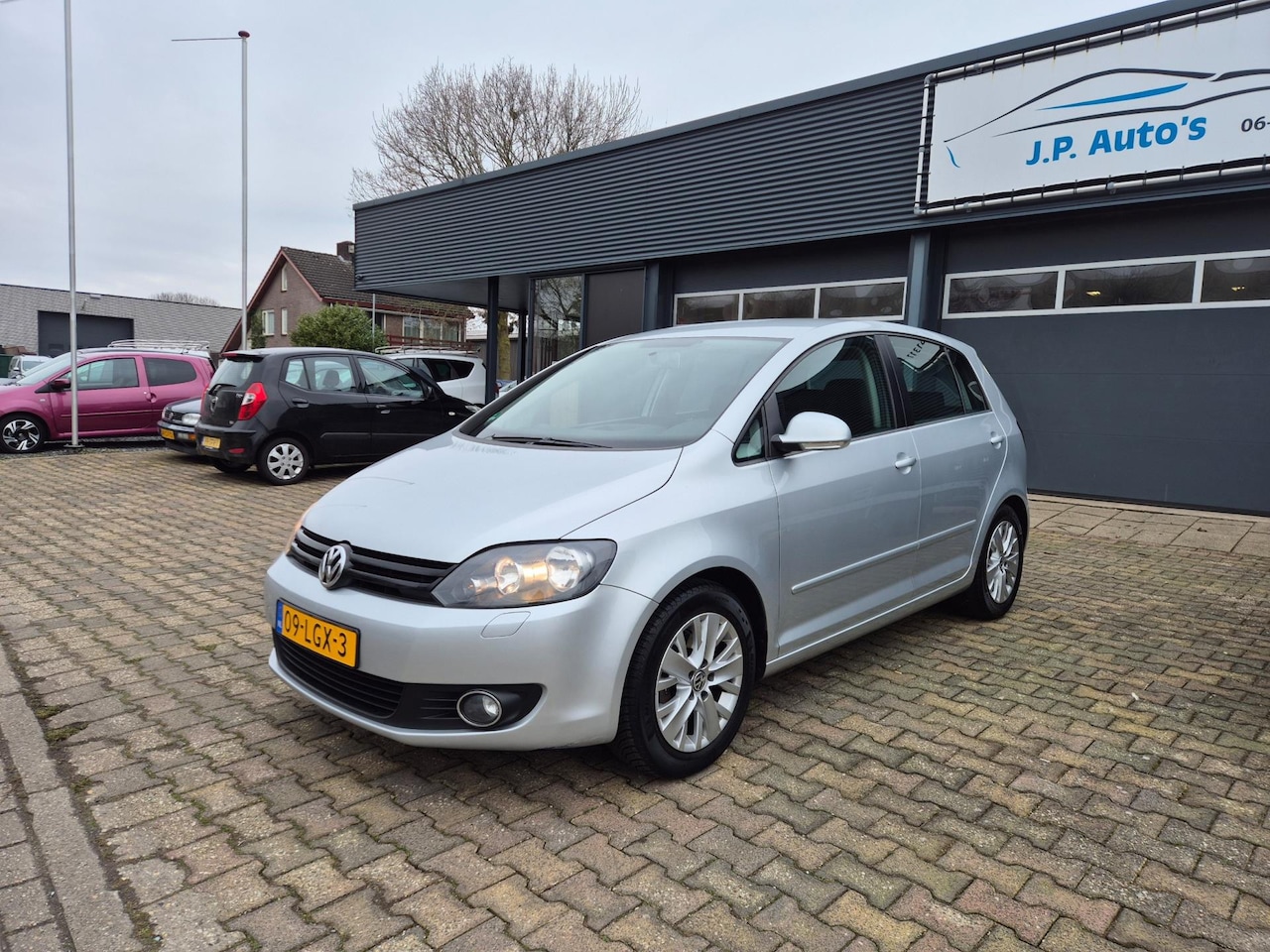 Volkswagen Golf Plus - 1.2 TSI Trendline BlueMotion 1.2 TSI Trendline BlueMotion NIEUWE APK - AutoWereld.nl