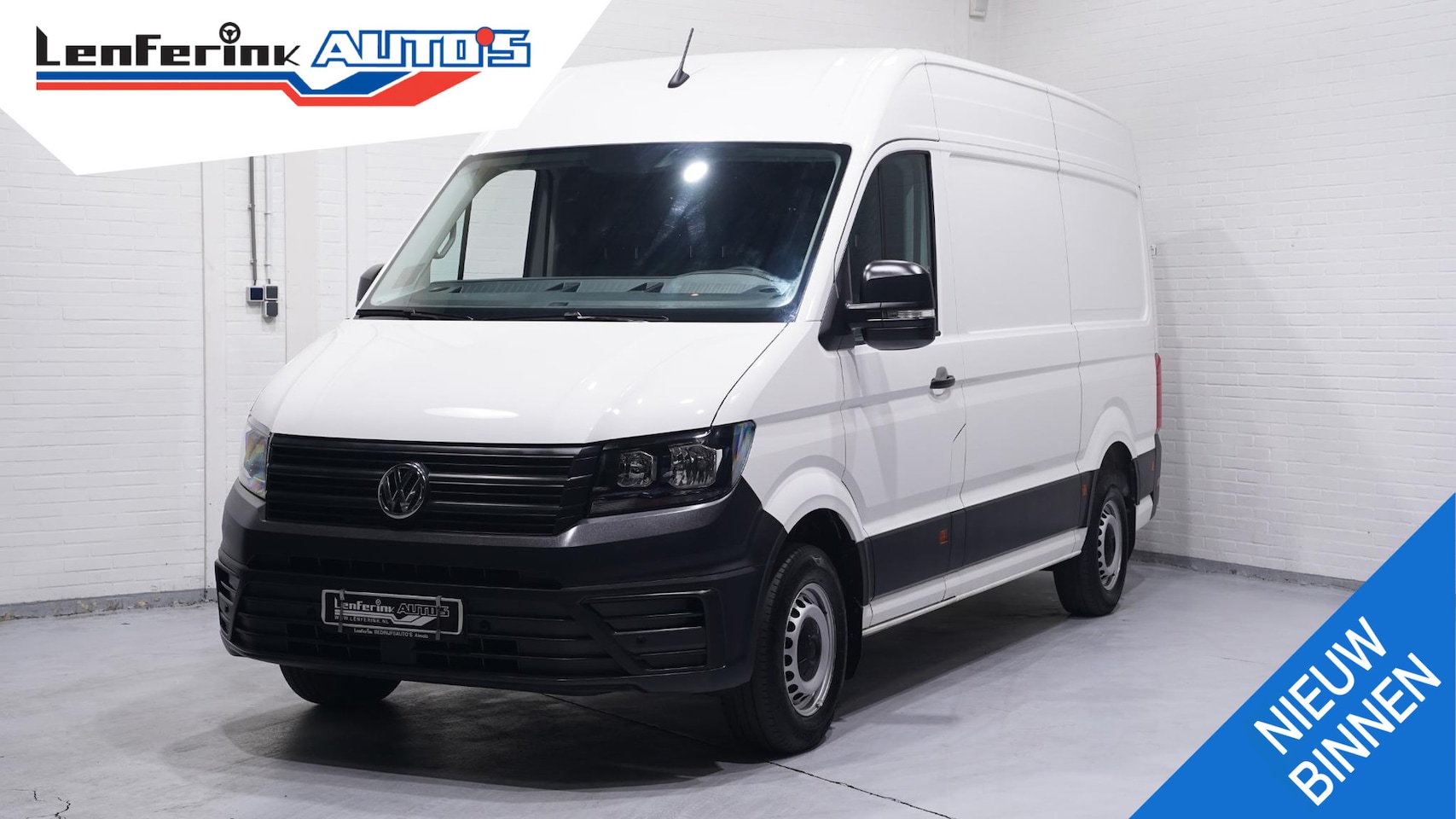 Volkswagen Crafter - 2.0 TDI 102 pk L3H3 Navi, Trekhaak 2.500 kg Airco, Laadruimte Pakket, PDC V+A, Apple Carpl - AutoWereld.nl