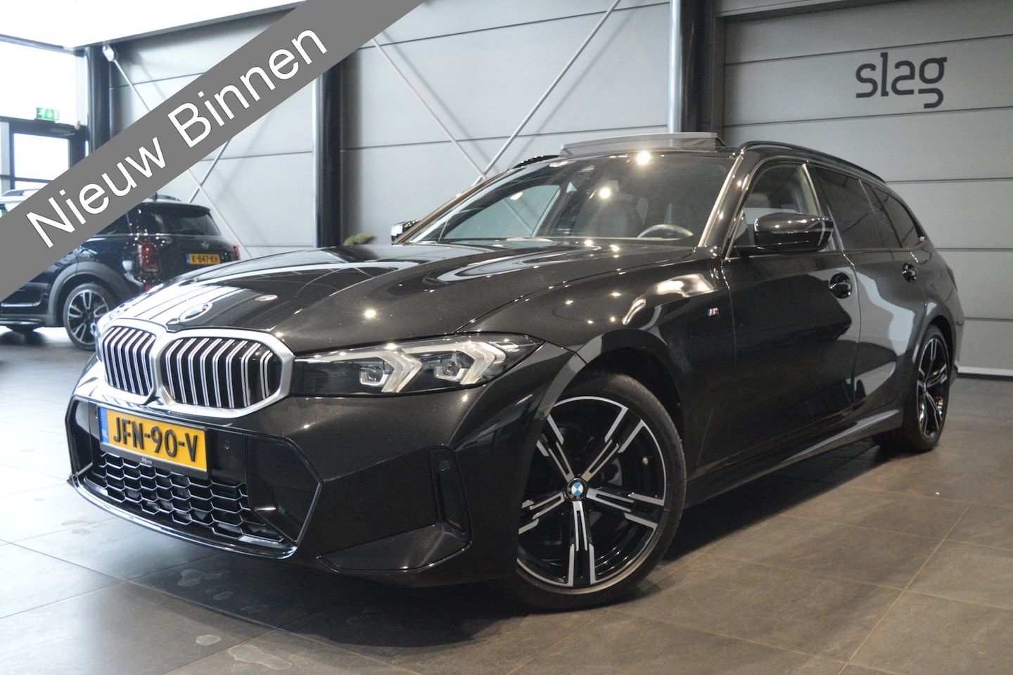 BMW 3-serie Touring - 320d M-SPORT pano camera led 18 inch 190 pk !! - AutoWereld.nl