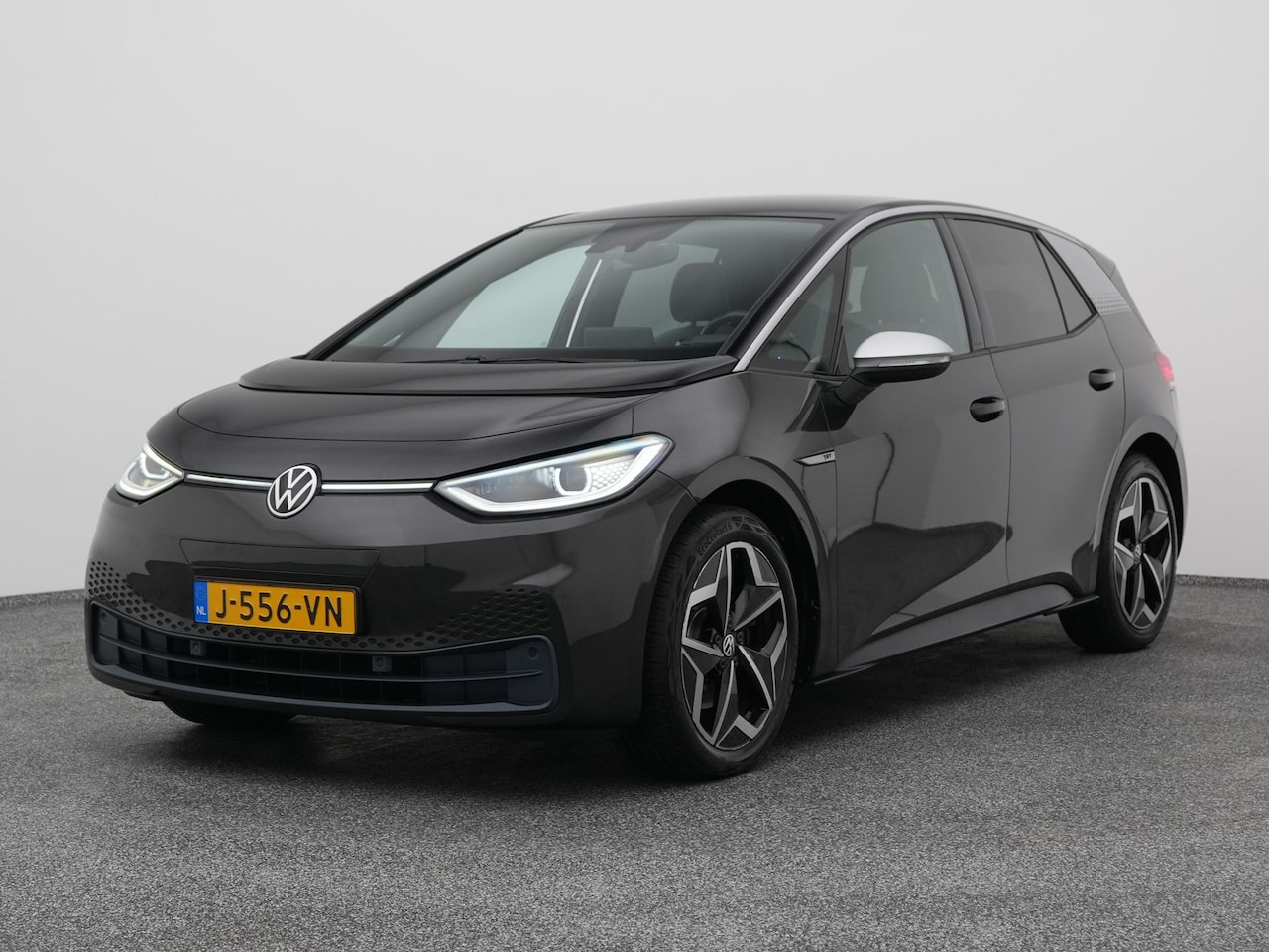 Volkswagen ID.3 - First Plus 58 kWh | CAMERA | ADAPTIVE | STOEL- EN STUURVERW. - AutoWereld.nl