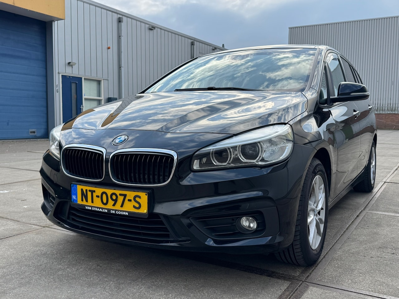BMW 2-serie Gran Tourer - 216d Corporate Lease Executive AUT PANO NAVI CAMERA - AutoWereld.nl