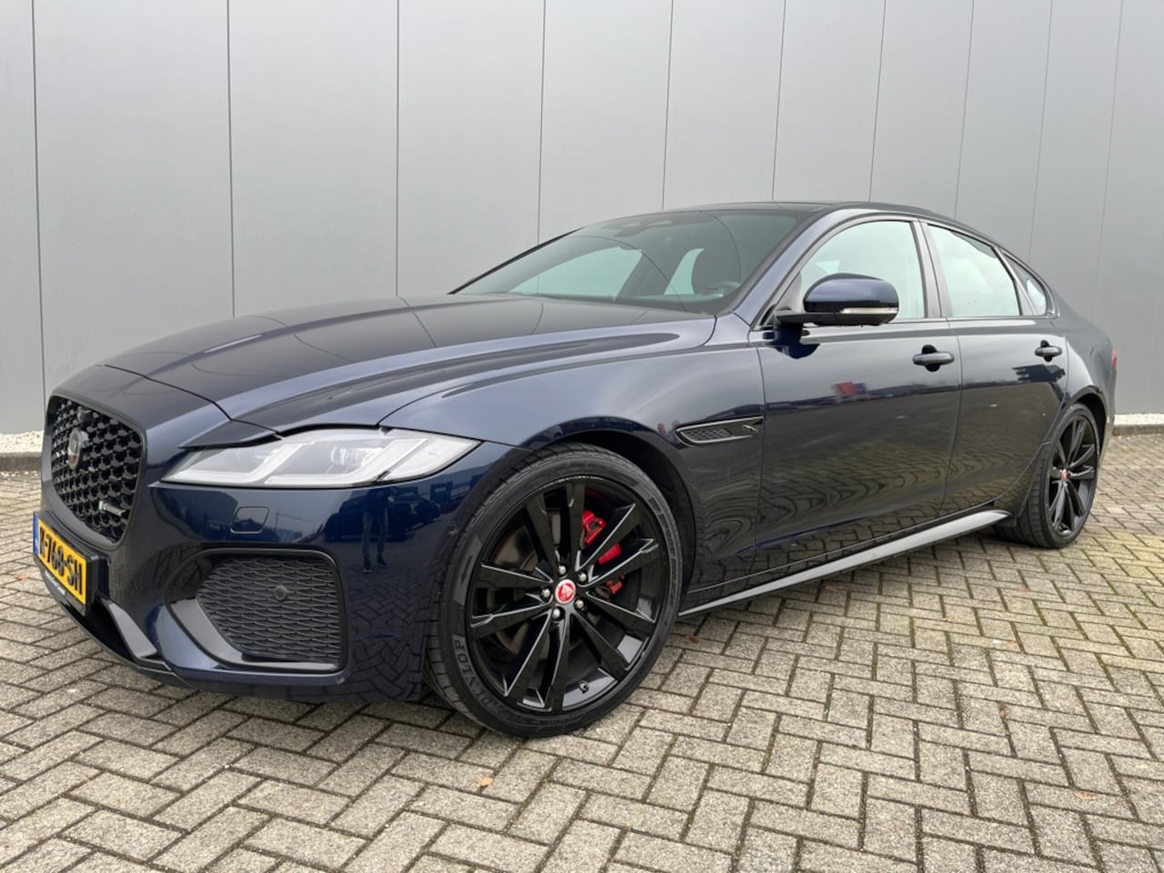 Jaguar XF - 2.0 D200 HSE R-Dynamic - AutoWereld.nl