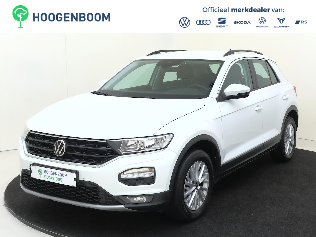 Volkswagen T-Roc - 1.0 TSI Style | Trekhaak | Parkeersensoren | Adaptieve cruise control | CarPlay | Navigati - AutoWereld.nl