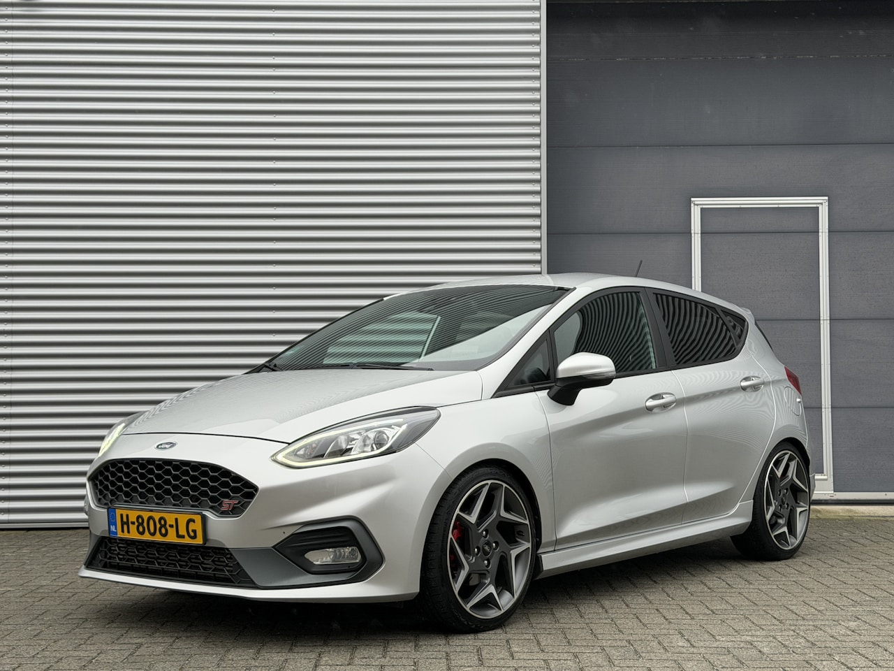 Ford Fiesta - 1.5 EcoBoost ST-3 I 200 PK I 5 Deurs I Clima I Navi I Carplay I B&O - AutoWereld.nl