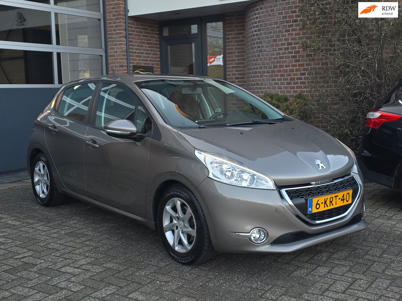 Peugeot 208 - 1.4 VTi Active 5DR|Airco |Apk|Trekhaak - AutoWereld.nl