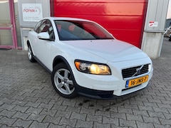 Volvo C30 - 1.6 101pk Advantage / Sch. kanteldak / Stoelverw.voor / Cruise control / Trekhaak / 16" LM