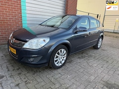 Opel Astra - 1.6 Temptation Automaat Airco NAP