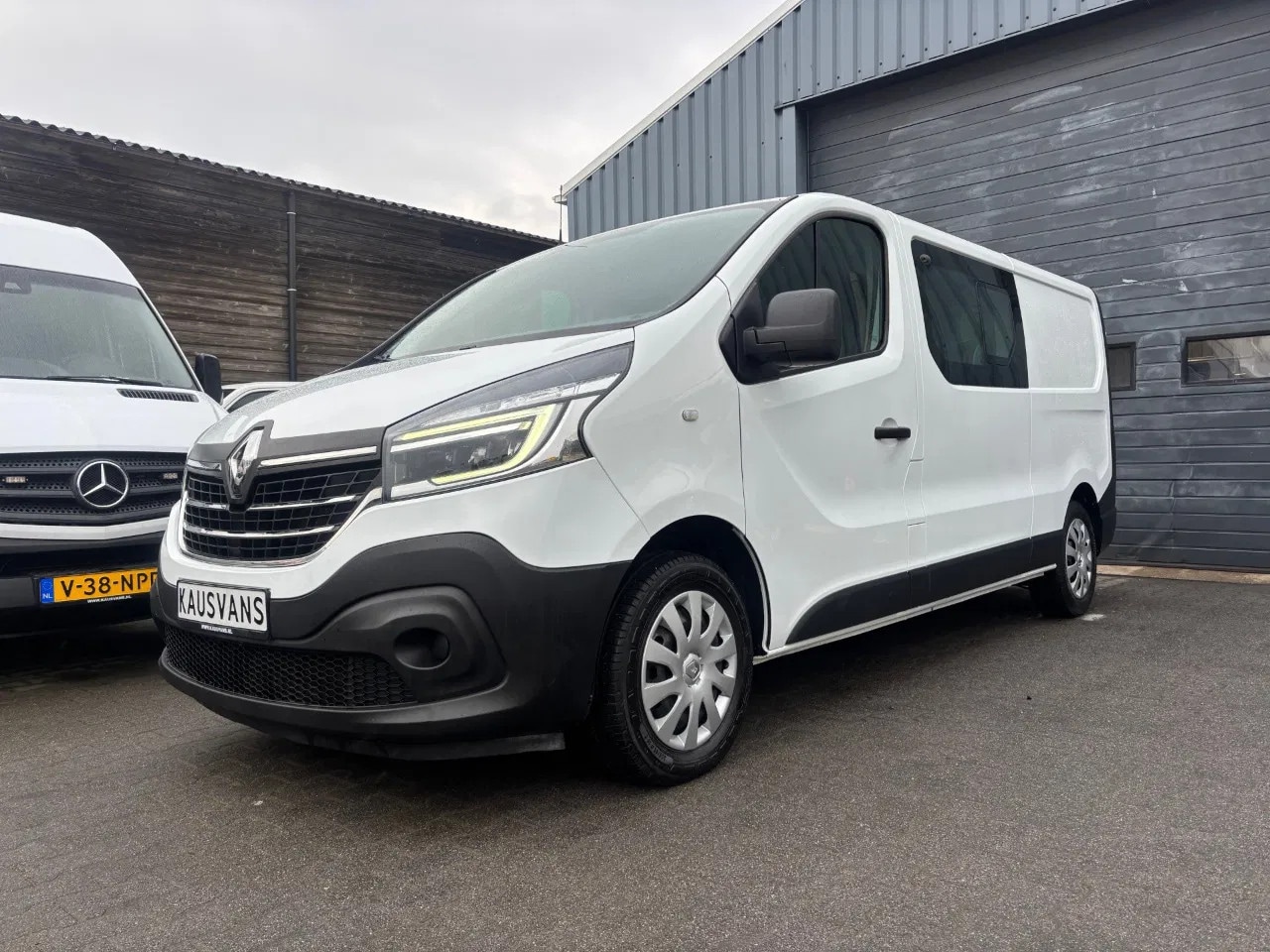 Renault Trafic - 2.0 dCI L2 H1 Dubbel Cabine Airco - AutoWereld.nl